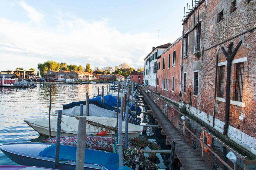 Venezia Biennale Bianco & Rosso Veneza Exterior foto